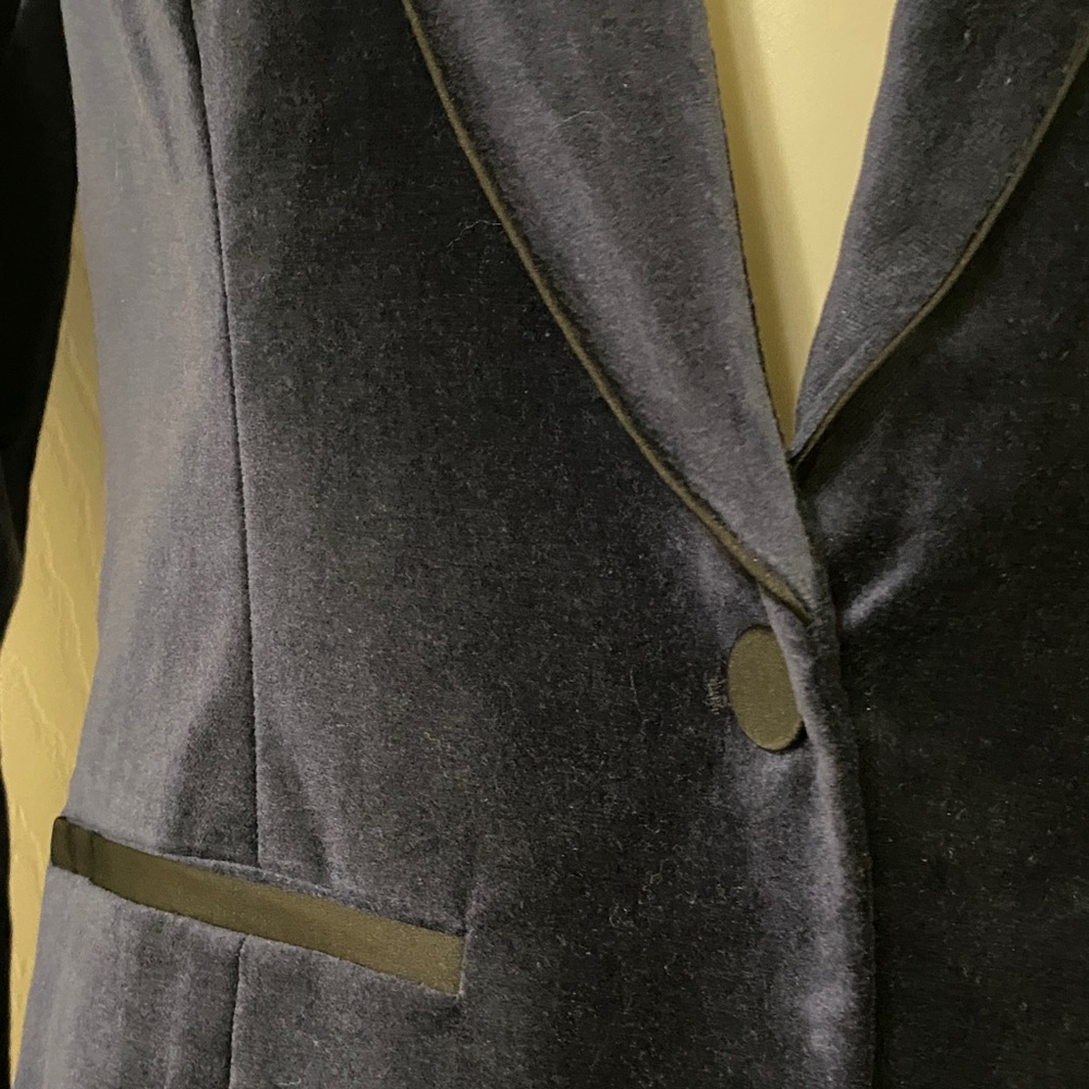 Classic Navy Velvet Women's Blazer - Picture 3 of 6